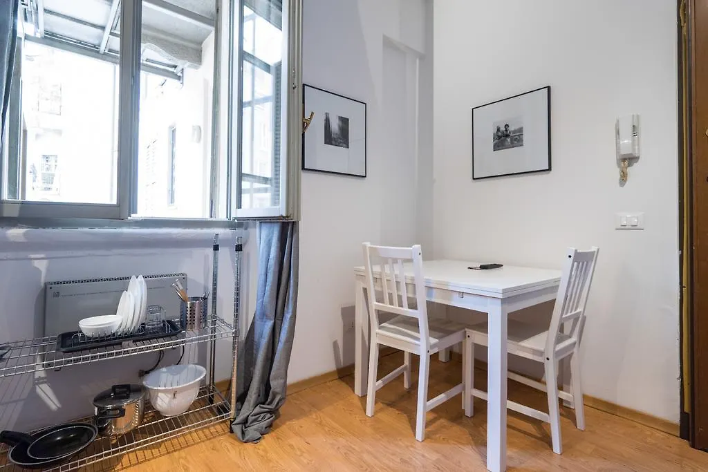 Apartment Cadorna Center Studio-By Flatscollection Milan Italy