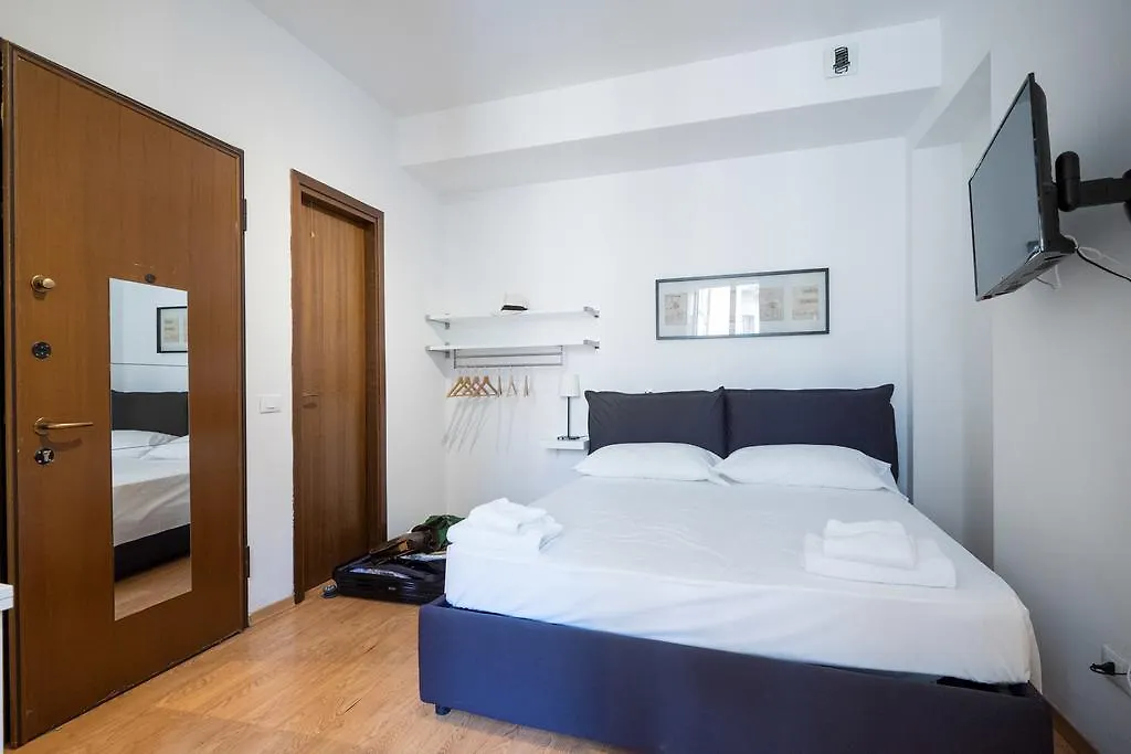 Apartment Cadorna Center Studio-By Flatscollection Milan